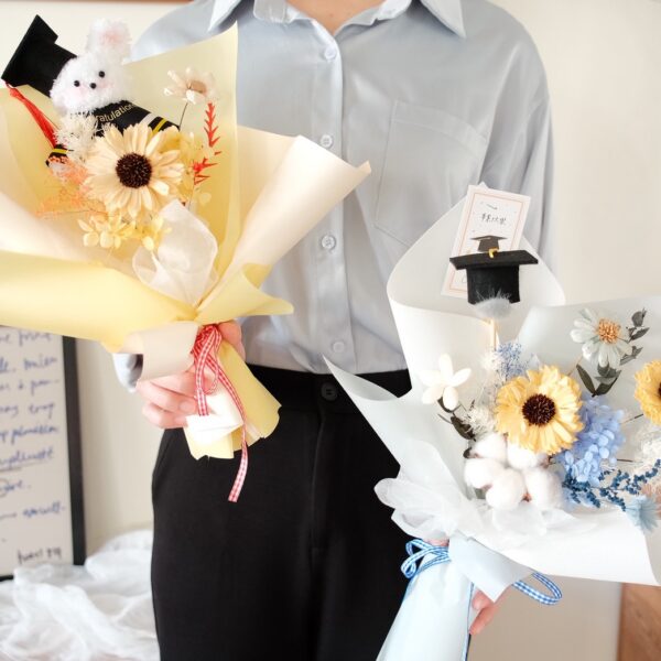 S__64864269_0 畢業花束